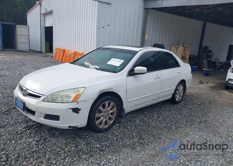 2006 Honda Accord 3.0 Ex из США, поврежденный, VIN 1HGCM66866A024437